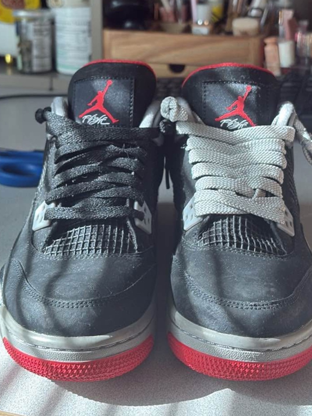 Jordan 4 Retro Bred GS —  Black and Red Retro Basketball Sneakers